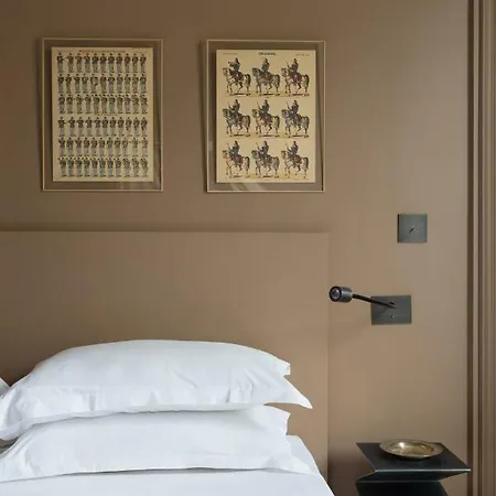 Avenue De La Bourdonnais Iv By Onefinestay *