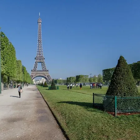 Avenue De La Bourdonnais Iv By Onefinestay Apartment